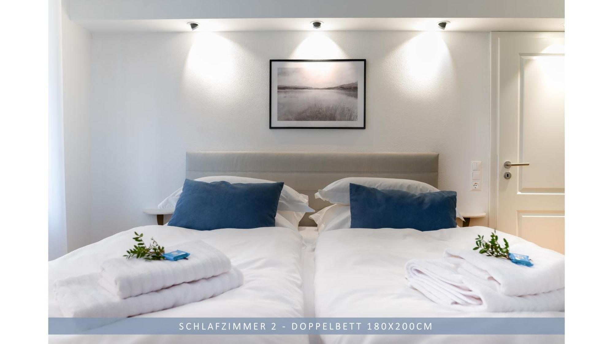 Leinetal - Bester Schlafkomfort In Hochwertiger Hotelbettwaesche, 3 - Grosse Kueche, Duschbad & Parkplatz * Northeim